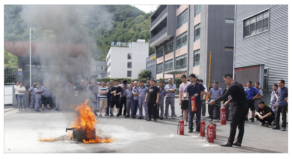 浙江As电玩烈日下的应急消防演练1.jpg